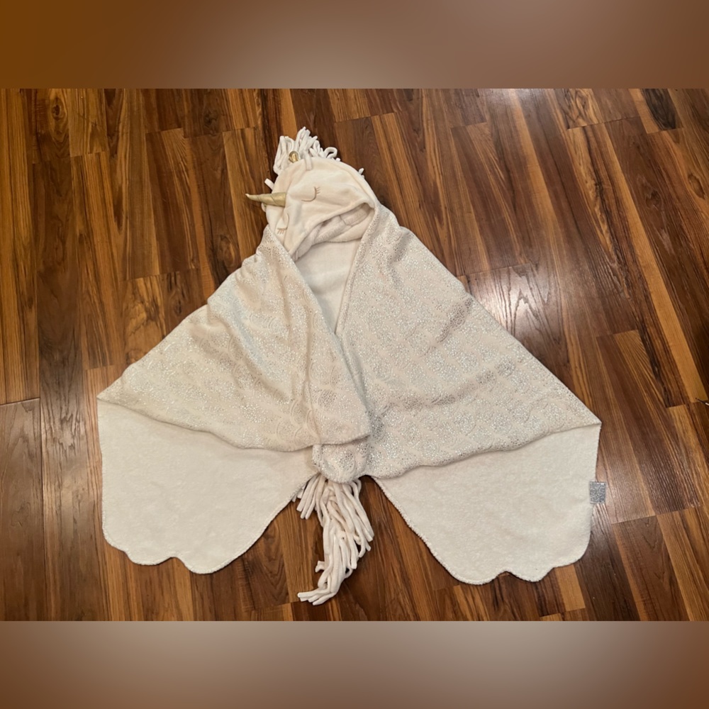 beige Unicorn Hooded Blanket Soft Plush Throw for Kids (66 inches x 41 inches)